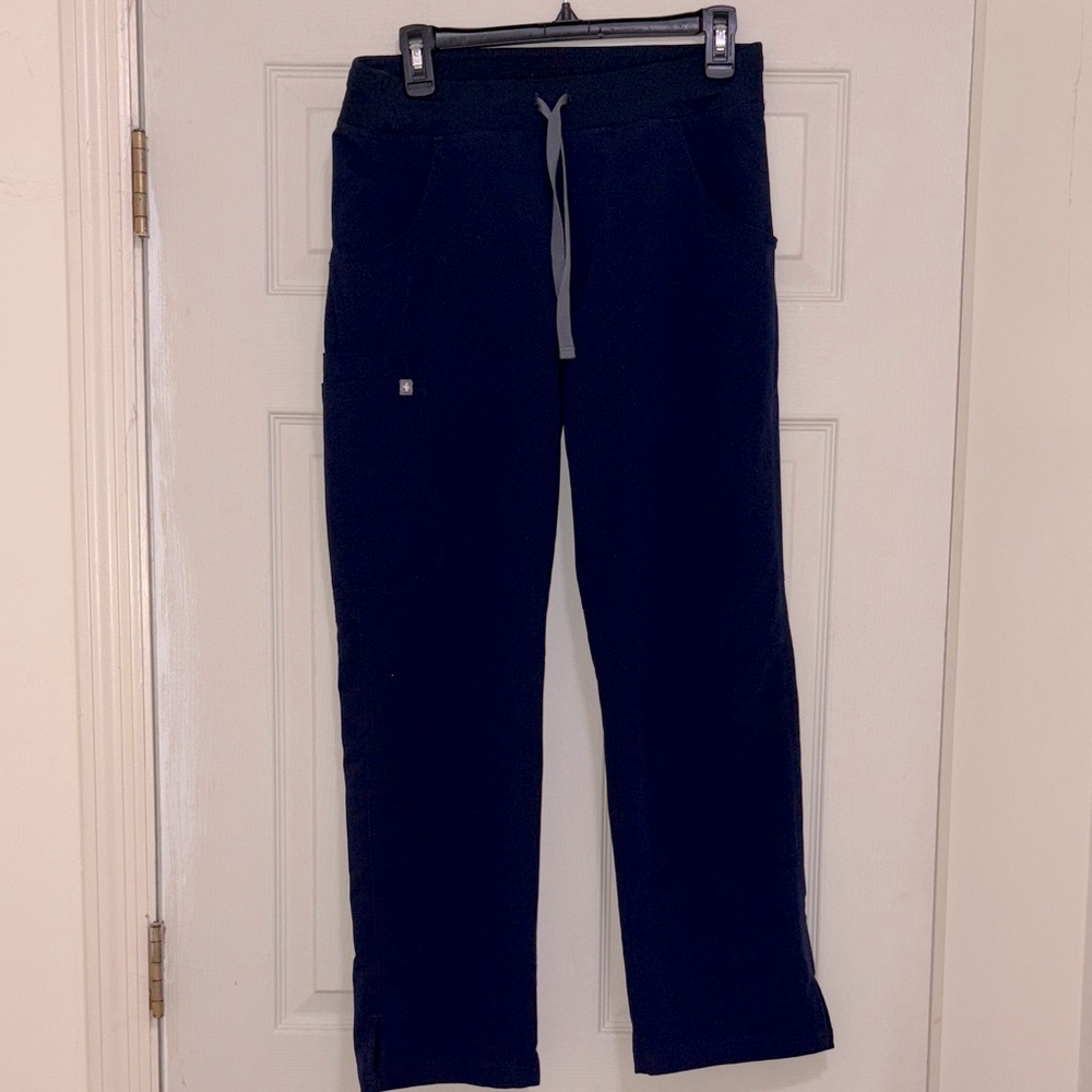 Figs Navy Scrub Bottoms Size Small